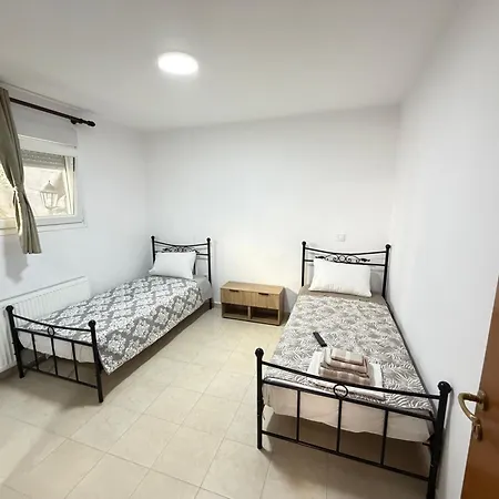 شقة Angelο Nea Iraklitsa